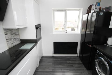 3b Hazel Mount, Shipley, BD18 2LH