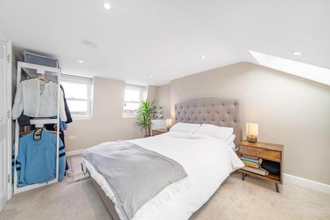 35 Brading Road, London, SW2 2AP