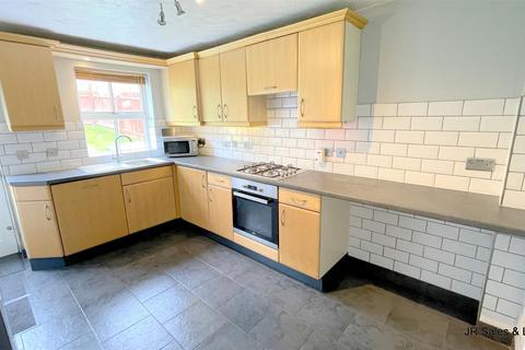 3 bedroom detached house for sale, Lucern Close, West Cheshunt
