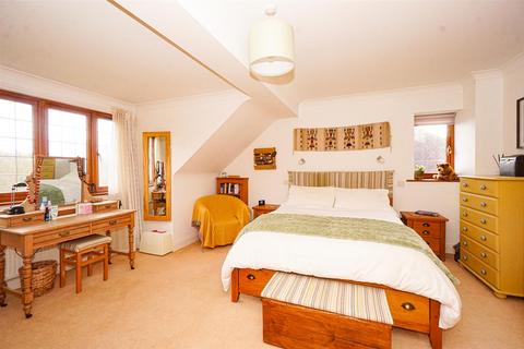 38 Beachy Head View, St Leonards-on-sea, TN38 8EW