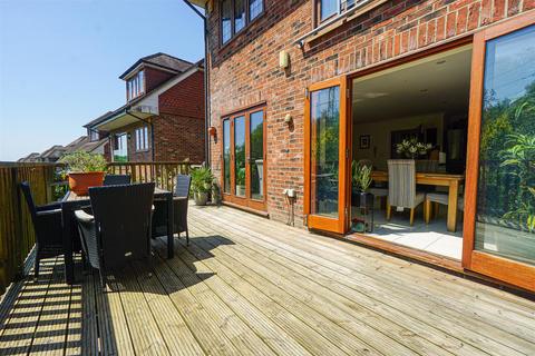 38 Beachy Head View, St Leonards-on-sea, TN38 8EW