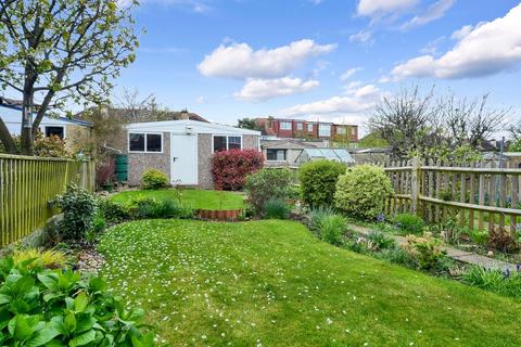 182 Bridgewood Road, Worcester Park, KT4 8XU