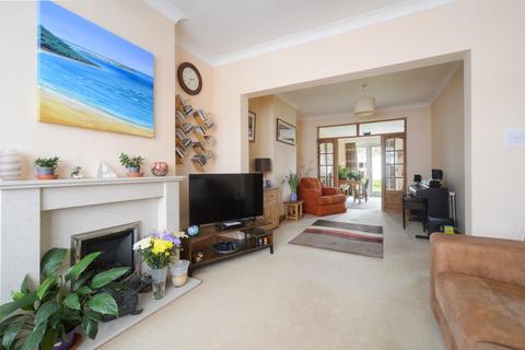 182 Bridgewood Road, Worcester Park, KT4 8XU