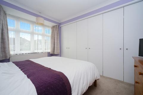 182 Bridgewood Road, Worcester Park, KT4 8XU
