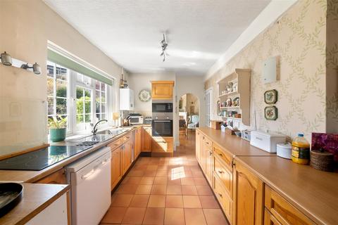 3 bedroom semi-detached house for sale, London Road, Datchet