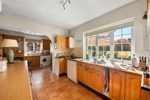 3 bedroom semi-detached house for sale, London Road, Datchet