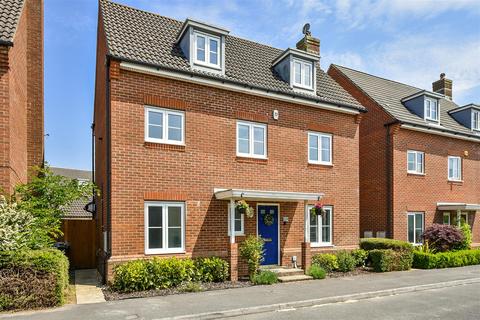4 bedroom detached house for sale, Harris Way, North Baddesley, Hampshire