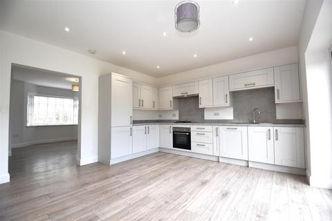 30 Dalys Road, Rochford, SS4 1RA