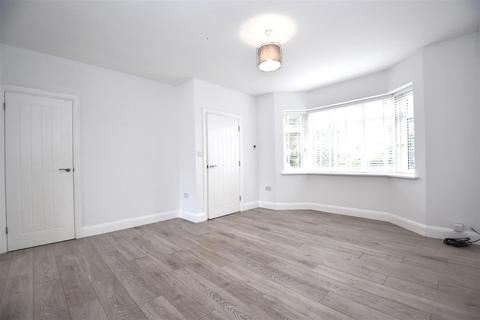 30 Dalys Road, Rochford, SS4 1RA