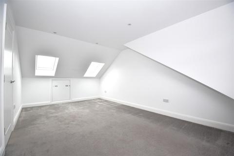 30 Dalys Road, Rochford, SS4 1RA
