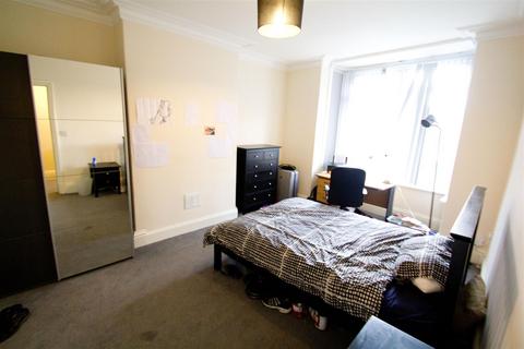 1 bedroom in a house share to rent, Blenheim Crescent, Woodhouse, Leeds, LS2 9AY