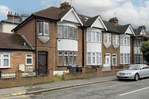 1 Worcester Avenue, London, N17 0TU