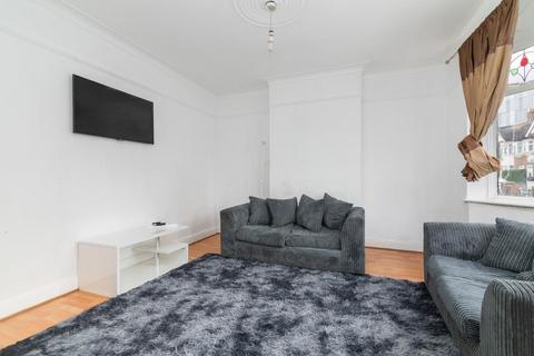 1 Worcester Avenue, London, N17 0TU