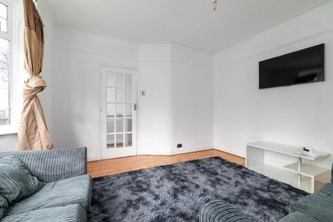 1 Worcester Avenue, London, N17 0TU