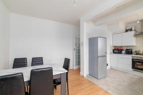 1 Worcester Avenue, London, N17 0TU
