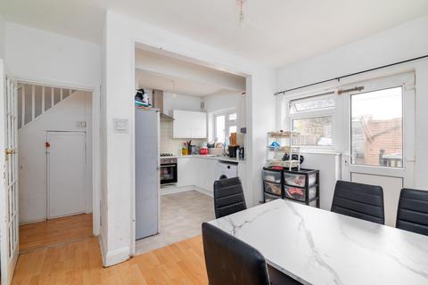 1 Worcester Avenue, London, N17 0TU