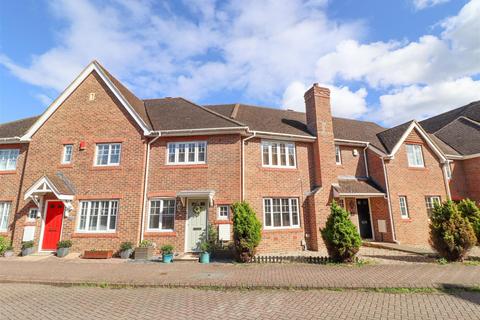 2 bedroom terraced house for sale, Wintney Street, Fleet GU51