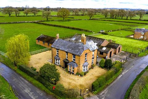 3 bedroom country house for sale, Drury Lane, Ty Broughton