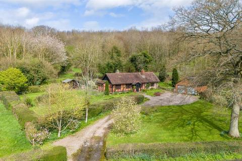 3 bedroom detached bungalow for sale, Almeley Road, Eardisley