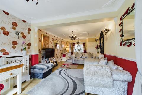 12 Clarence Road, Corringham, Stanford-le-hope, SS17 9BL