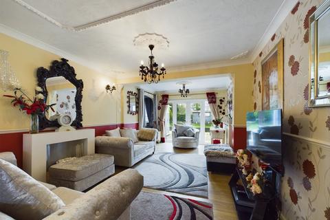 12 Clarence Road, Corringham, Stanford-le-hope, SS17 9BL
