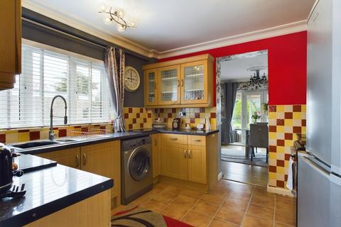 12 Clarence Road, Corringham, Stanford-le-hope, SS17 9BL