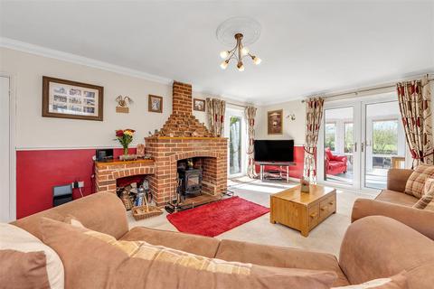 4 bedroom detached house for sale, Broad Green Close, Chevington