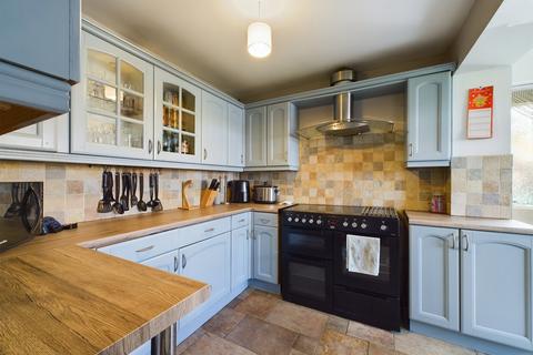 17 Thames Crescent, Corringham, Stanford-le-hope, SS17 9DT