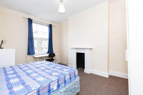 3 bedroom flat to rent, WC1X