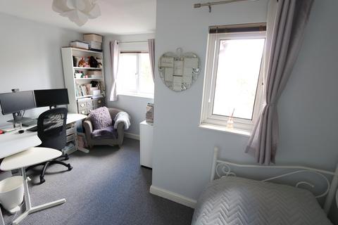 52 Camden Road, Chafford Hundred, Grays, RM16 6PY