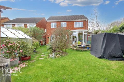 9 Sparrow Drive, Stevenage, SG2 9FB