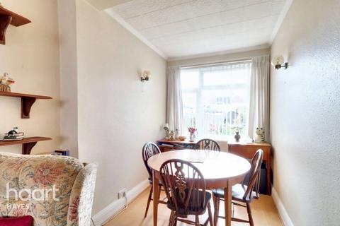 2 bedroom terraced house for sale, Clevedon Gardens, Hayes