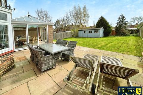 38 Wincanton Road, Romford, RM3 9DH