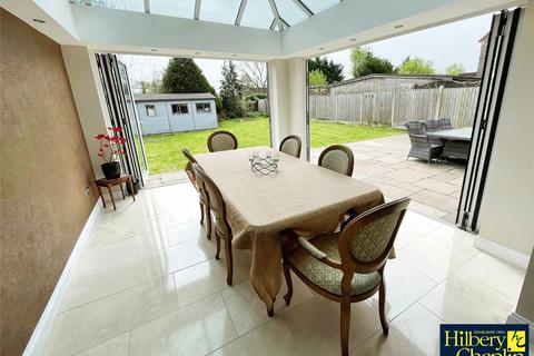 38 Wincanton Road, Romford, RM3 9DH