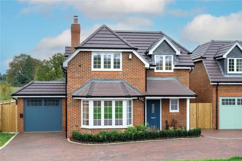 4 bedroom detached house for sale, Fullers Road, Rowledge, Farnham