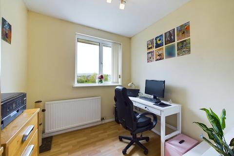107 Curlew Road, Abbeydale, Gloucester, GL4 4TB