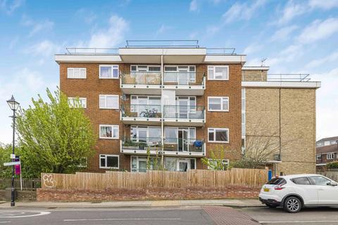 1 bedroom flat for sale, Gibbon Road, London SE15