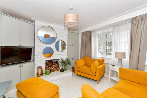 81 Leadale Avenue, London, E4 8AX
