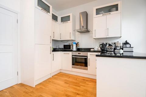 9a Vardens Road, London, SW11 1RQ