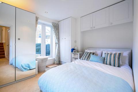 9a Vardens Road, London, SW11 1RQ