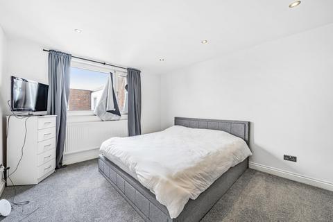 3 bedroom apartment for sale, Woodcote Road, Wallington