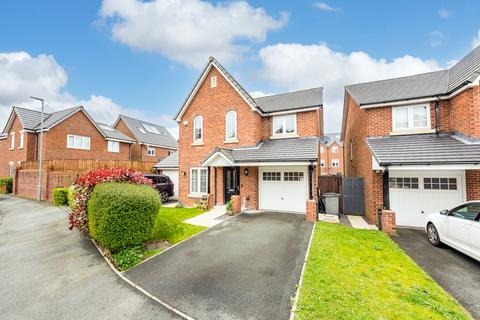 4 bedroom detached house for sale, Sandfield Crescent, Whiston