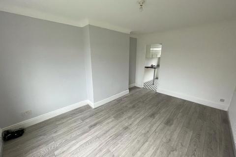 2 bedroom end of terrace house to rent, Reeds Road, Liverpool, Merseyside, L36