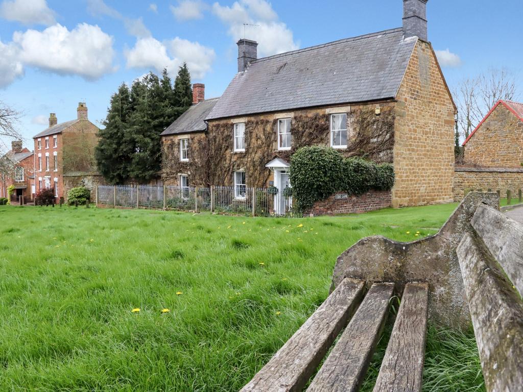 Village-Green