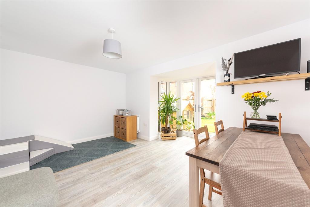 Sitting/Dining Room