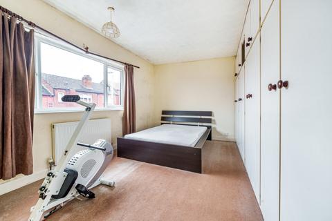 18 Aviary Place, Armley, Leeds, LS12 2NP