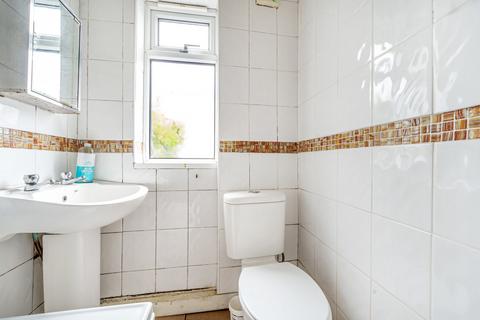 18 Aviary Place, Armley, Leeds, LS12 2NP