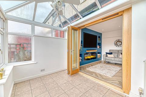 22 Alexandra Grove, Runcorn, WA7 5DZ
