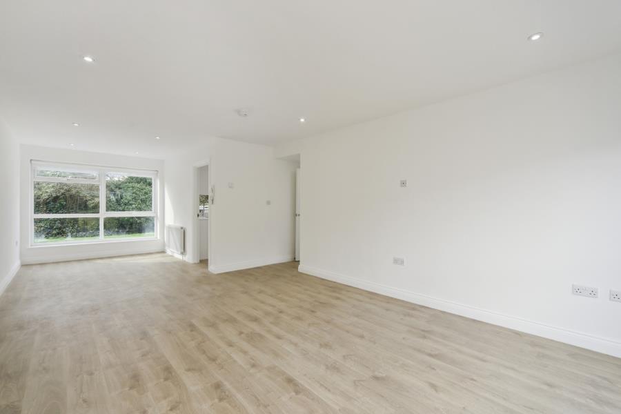 Heath View, East Finchely, London, N2 2 bed apartment - £2,058 pcm (£ ...