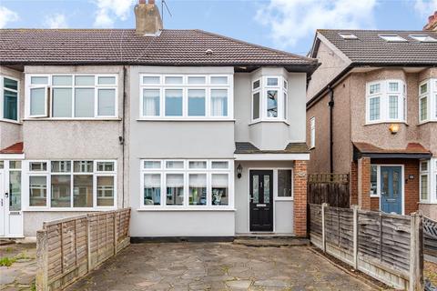 3 bedroom end of terrace house for sale, Birch Crescent, Hornchurch, RM11